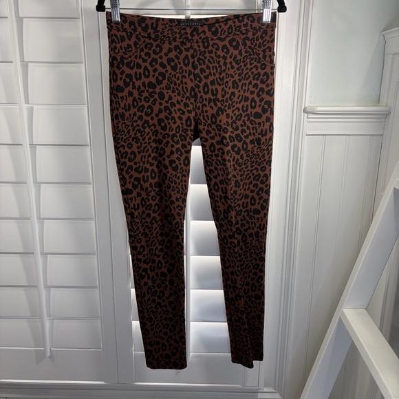 Sanctuary Brown Leopard Print Cropped Pants - Picture 5 of 11